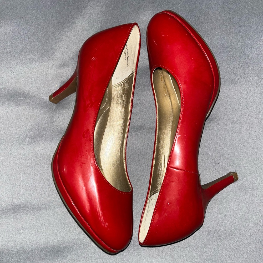 Kelly & Katie Red Heels